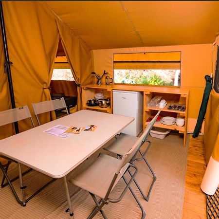 Camping Onlycamp Les Berges De L'Yonne 호텔 Coulanges-sur-Yonne 외부 사진