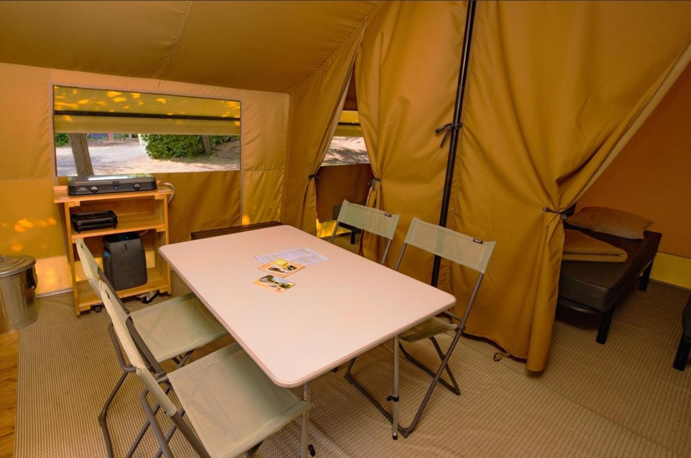 Camping Onlycamp Les Berges De L'Yonne 호텔 Coulanges-sur-Yonne 외부 사진